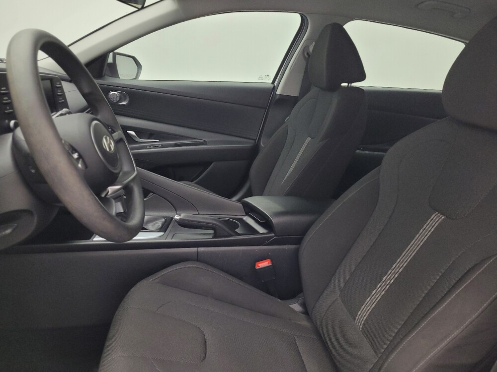 2025 Hyundai Elantra in Salem, VA 24153 - 18134101 17