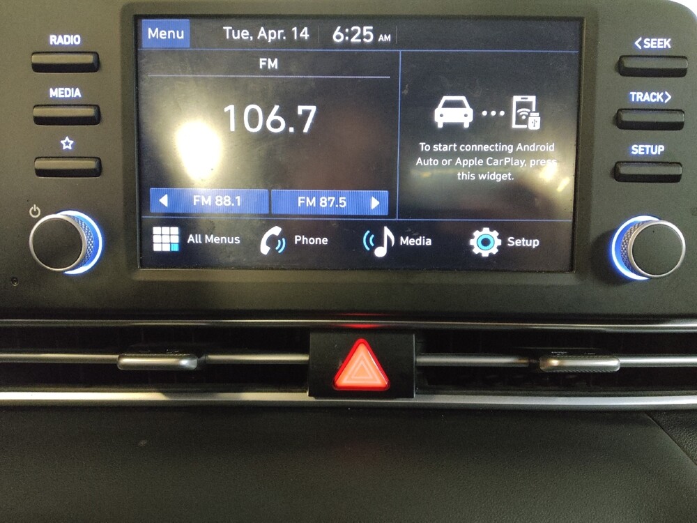 2025 Hyundai Elantra in Salem, VA 24153 - 18134101 25