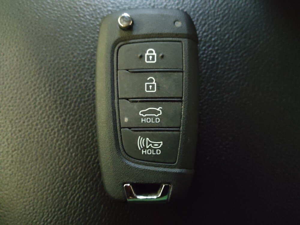 2025 Hyundai Elantra in Salem, VA 24153 - 18134101 32