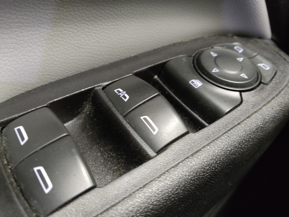 2018 Chevrolet Equinox in Raleigh, NC 27604 - 18134124 27