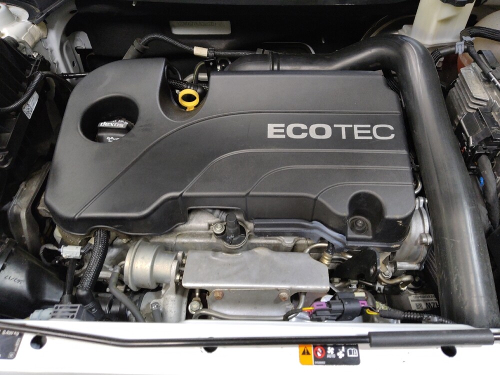 2018 Chevrolet Equinox in Raleigh, NC 27604 - 18134124 30