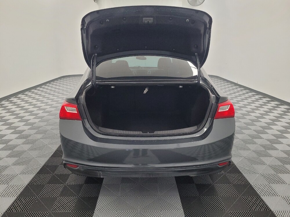 2018 Chevrolet Malibu in Houston, TX 77034 - 18134154 29