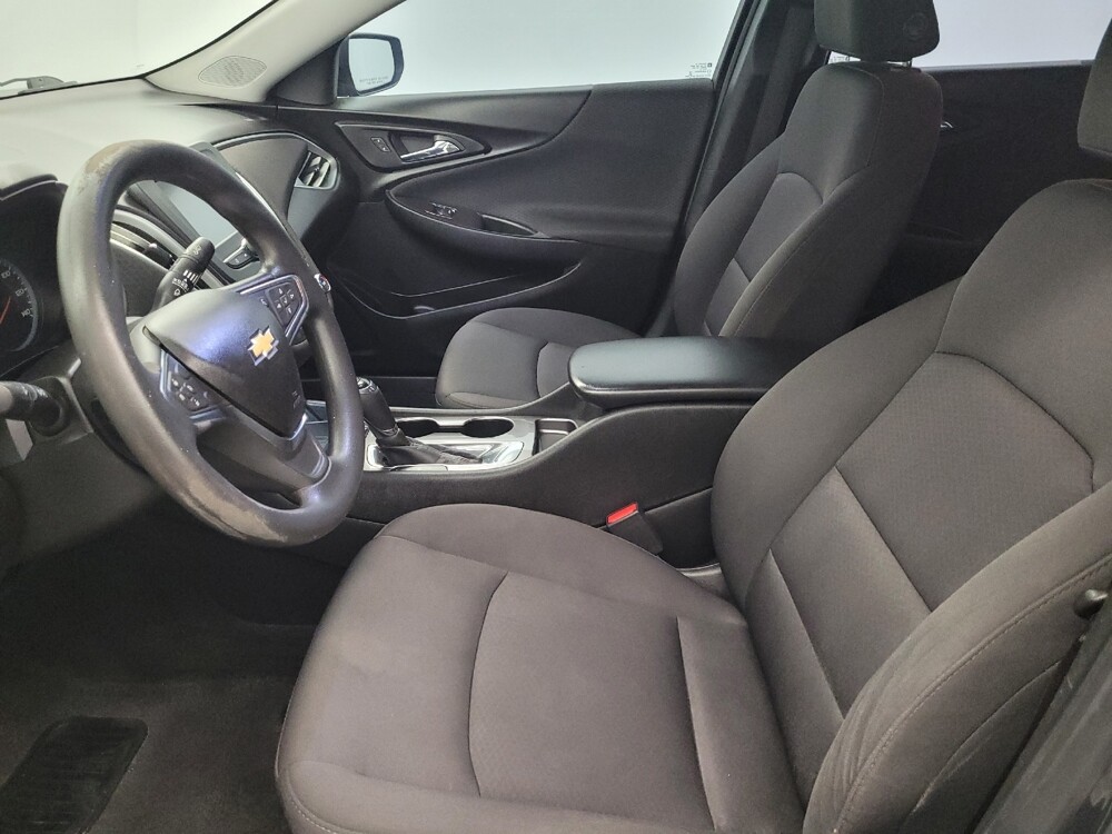 2018 Chevrolet Malibu in Houston, TX 77034 - 18134154 17