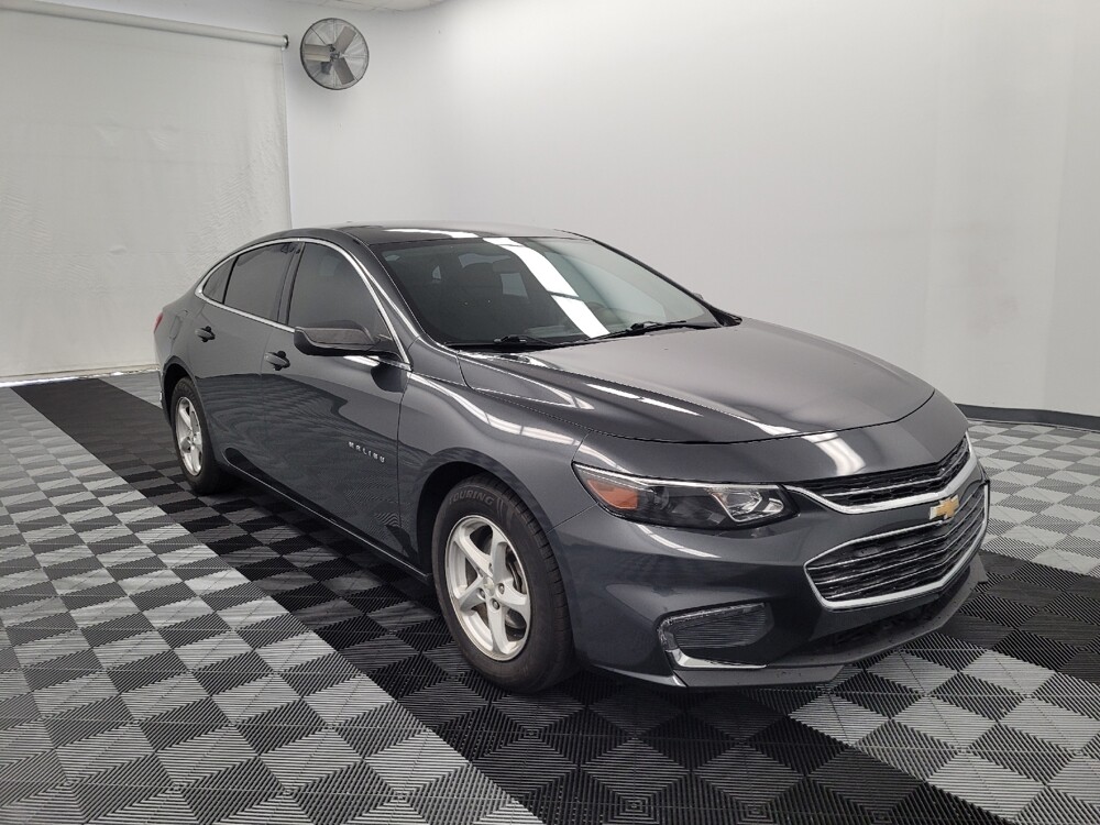 2018 Chevrolet Malibu in Houston, TX 77034 - 18134154 13