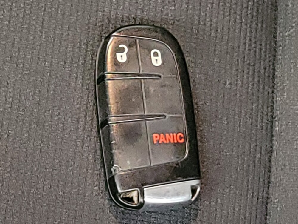 2017 Jeep Grand Cherokee in Houston, TX 77034 - 18134158 32