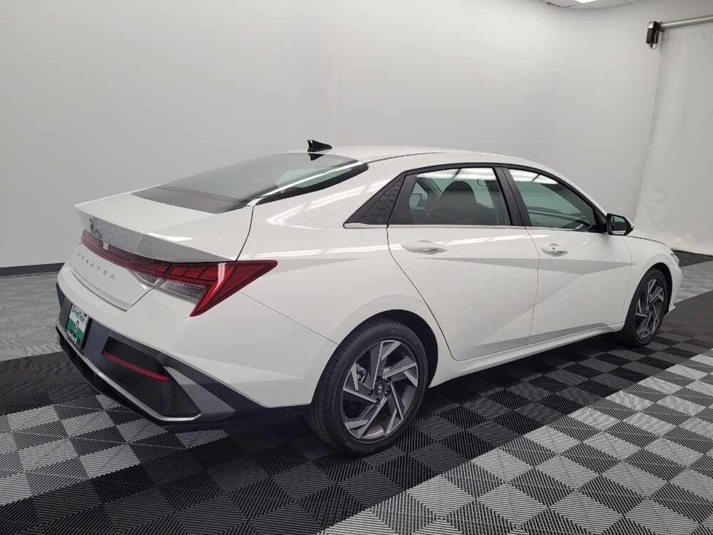 2025 Hyundai Elantra in Houston, TX 77034 - 18134164 9