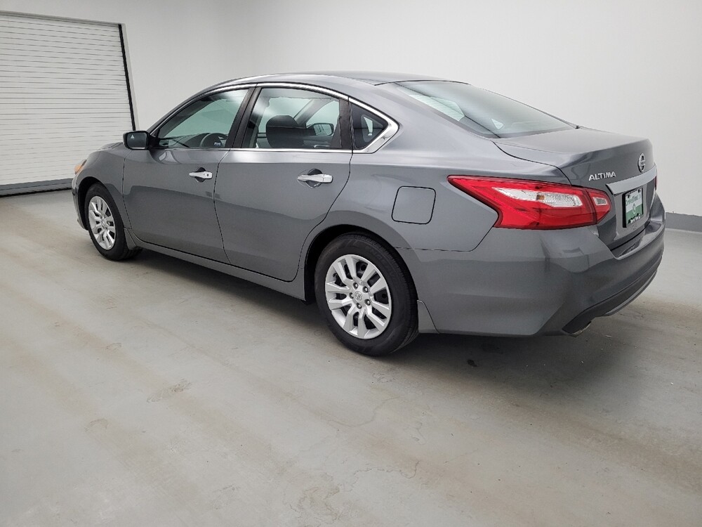 2016 Nissan Altima in Toledo, OH 43617 - 18134195 3