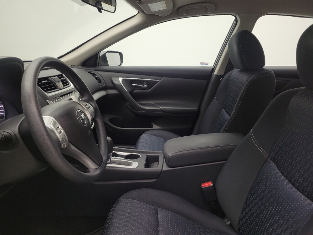 2016 Nissan Altima in Toledo, OH 43617 - 18134195 17