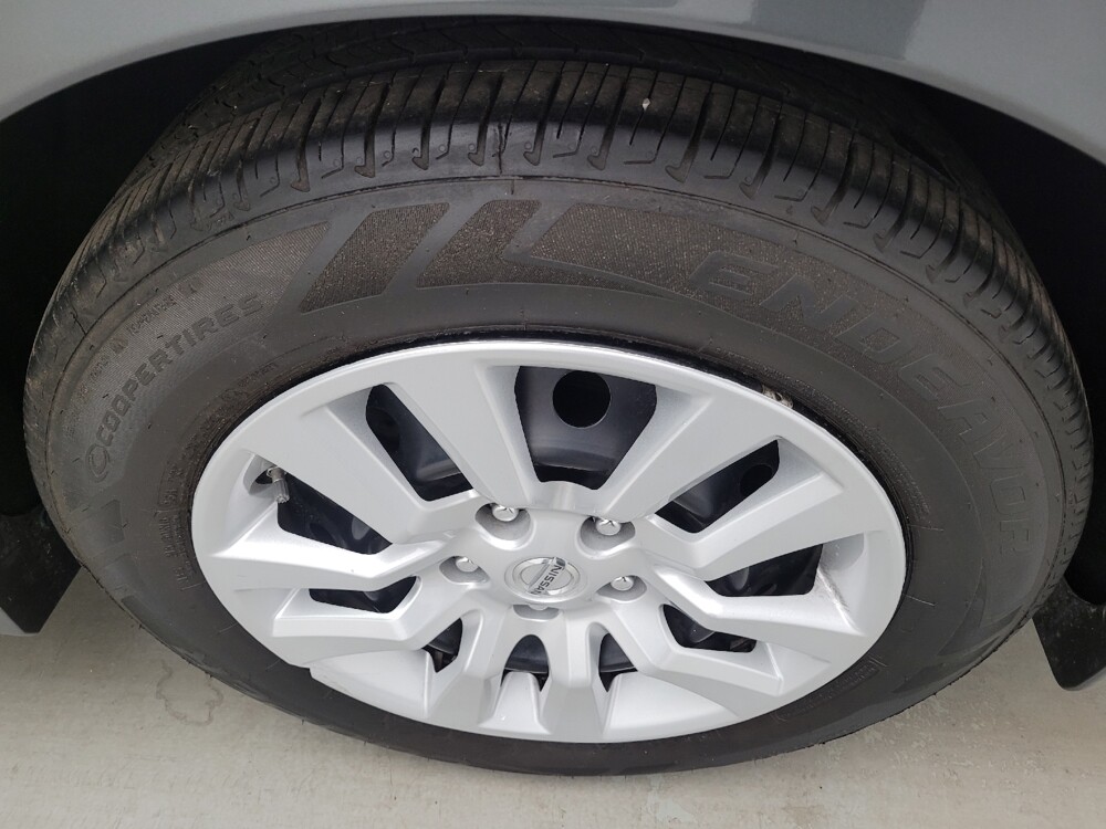 2016 Nissan Altima in Toledo, OH 43617 - 18134195 31