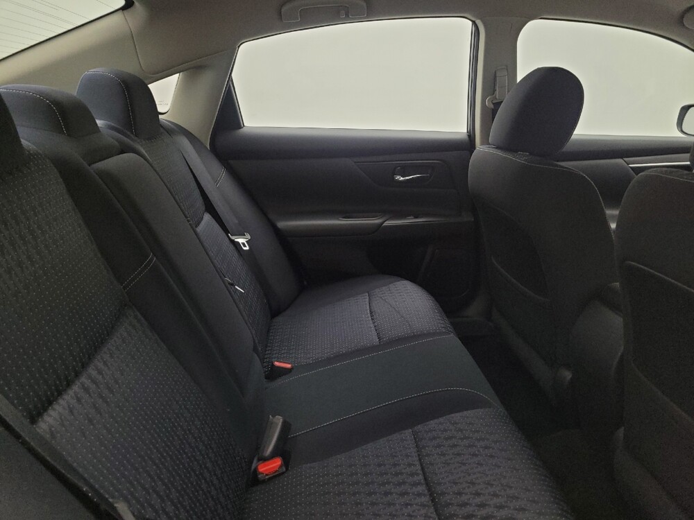2016 Nissan Altima in Toledo, OH 43617 - 18134195 19