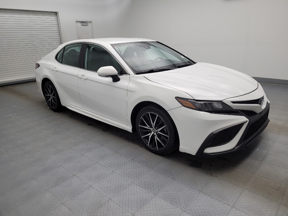2022 Toyota Camry in Toledo, OH 43617 - 18134198 11