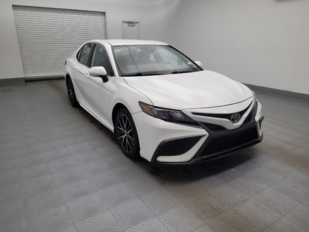 2022 Toyota Camry in Toledo, OH 43617 - 18134198 13