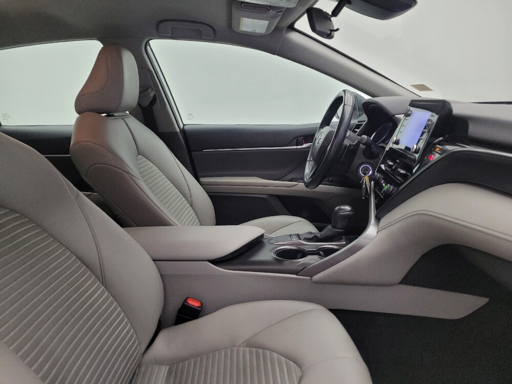 2022 Toyota Camry in Toledo, OH 43617 - 18134198 21