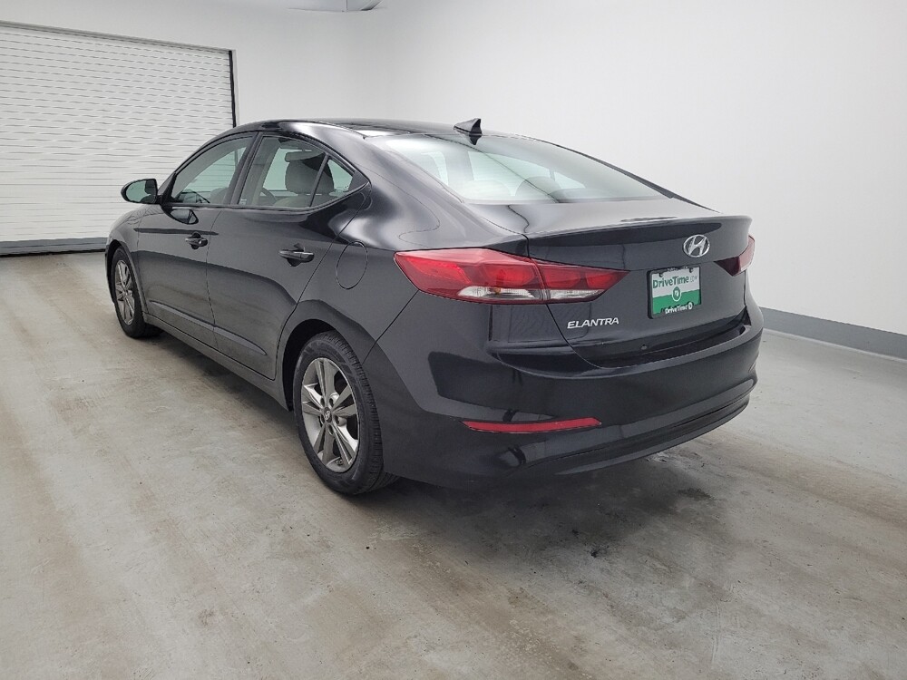 2017 Hyundai Elantra in Toledo, OH 43617 - 18134201 5