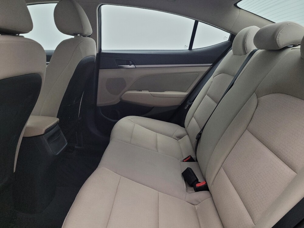 2017 Hyundai Elantra in Toledo, OH 43617 - 18134201 18