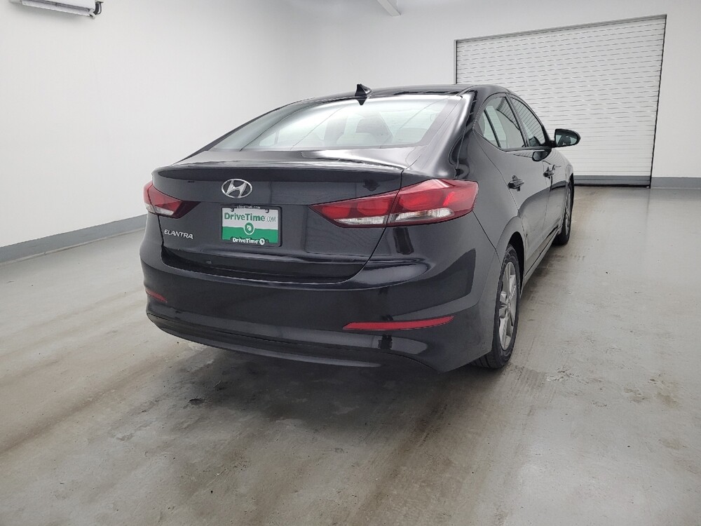 2017 Hyundai Elantra in Toledo, OH 43617 - 18134201 7