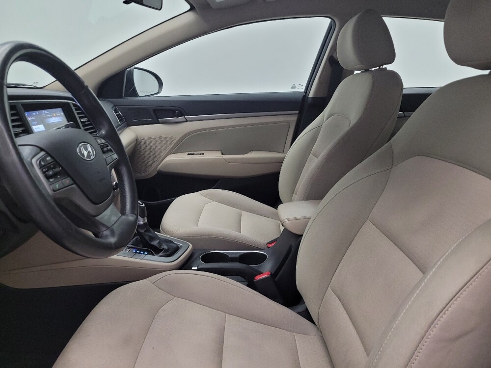 2017 Hyundai Elantra in Toledo, OH 43617 - 18134201 17