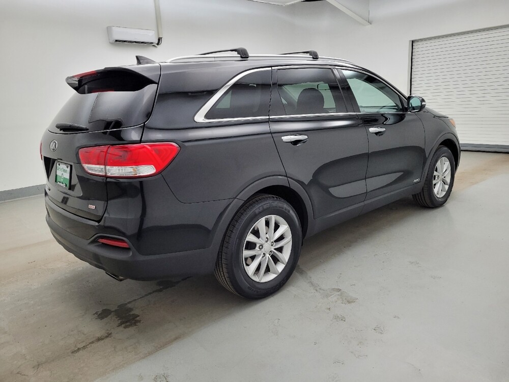 2018 Kia Sorento in Fairfield, OH 45014 - 18134205 10