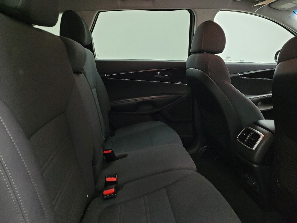 2018 Kia Sorento in Fairfield, OH 45014 - 18134205 19
