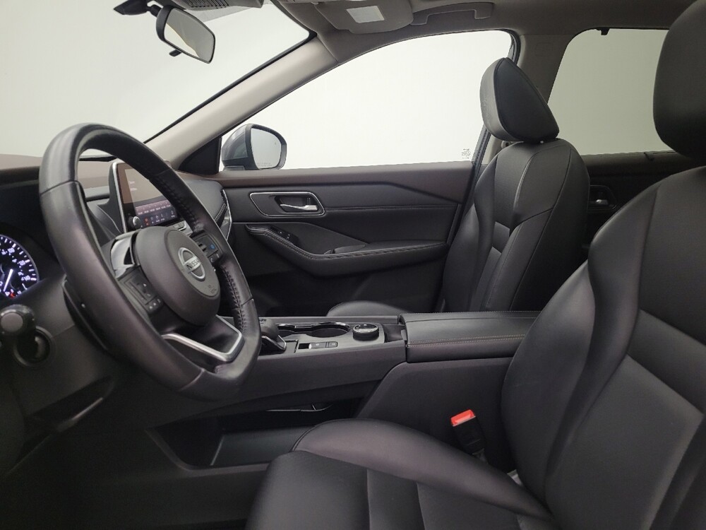 2021 Nissan Rogue in Toledo, OH 43617 - 18134206 17