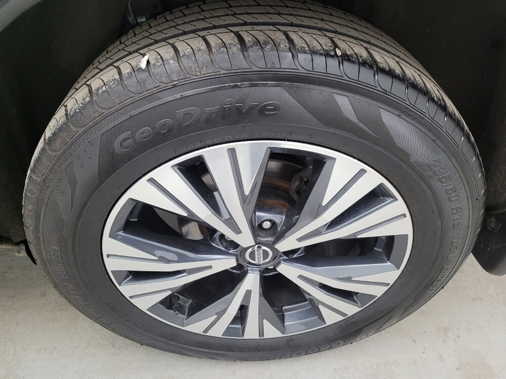 2021 Nissan Rogue in Toledo, OH 43617 - 18134206 31