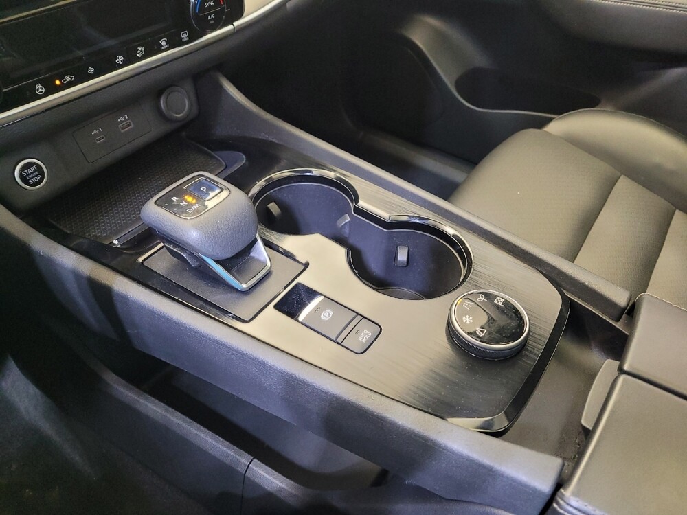 2021 Nissan Rogue in Toledo, OH 43617 - 18134206 26