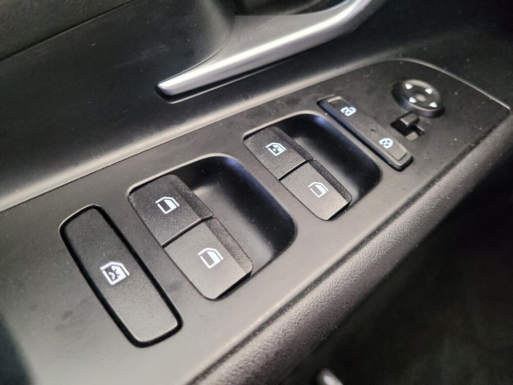 2023 Hyundai Elantra in Toledo, OH 43617 - 18134208 27