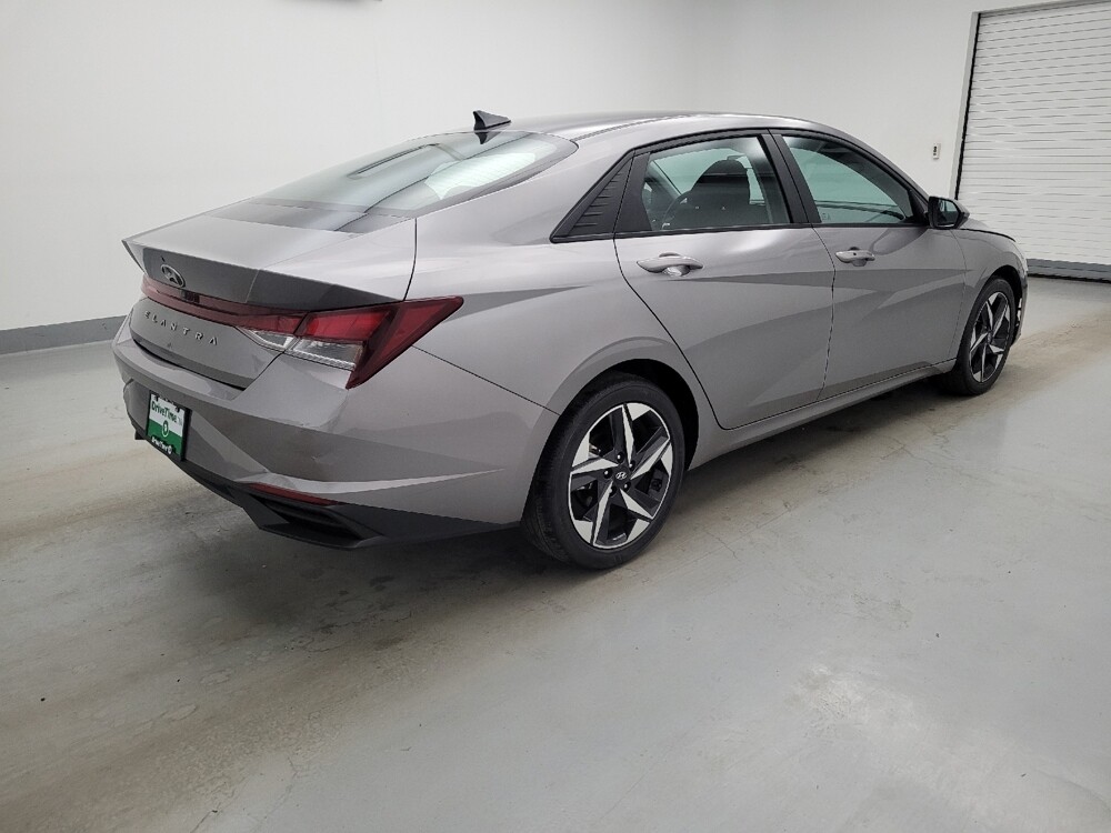 2023 Hyundai Elantra in Toledo, OH 43617 - 18134208 10