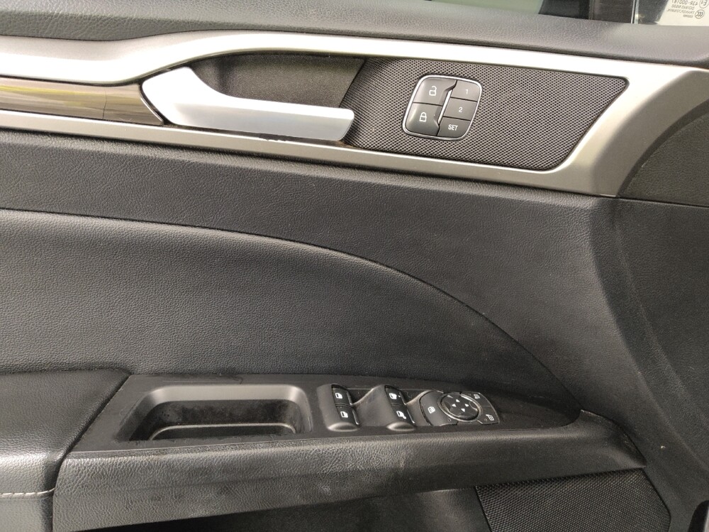 2020 Ford Fusion in St. Louis, MO 63125 - 18134227 27