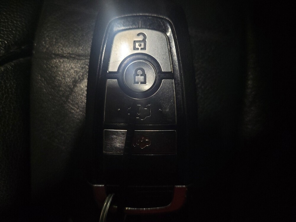 2018 Ford Edge in Pittsburgh, PA 15236 - 18134230 32