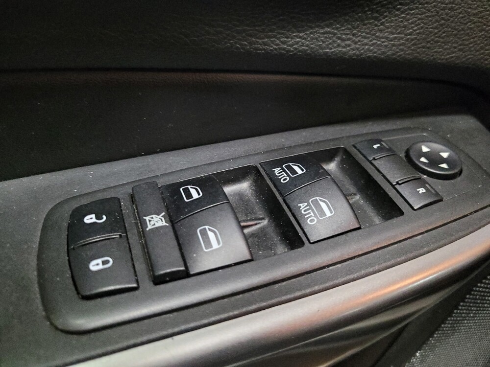 2019 Jeep Cherokee in Richmond, VA 23235 - 18134240 27