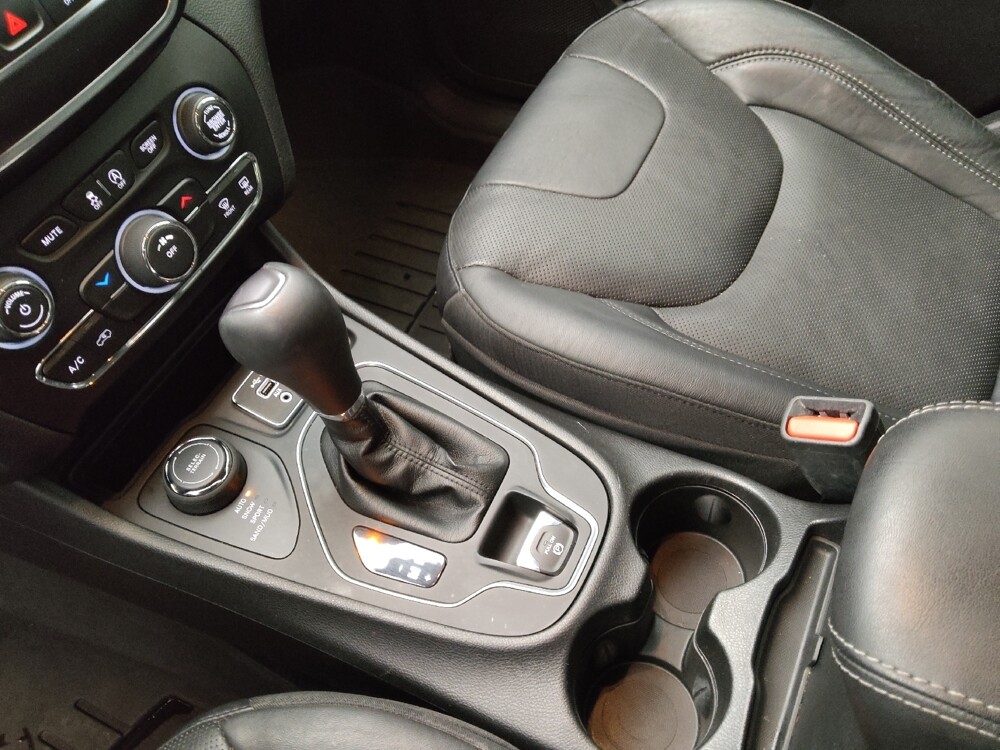 2021 Jeep Cherokee in Topeka, KS 66611 - 18134258 26