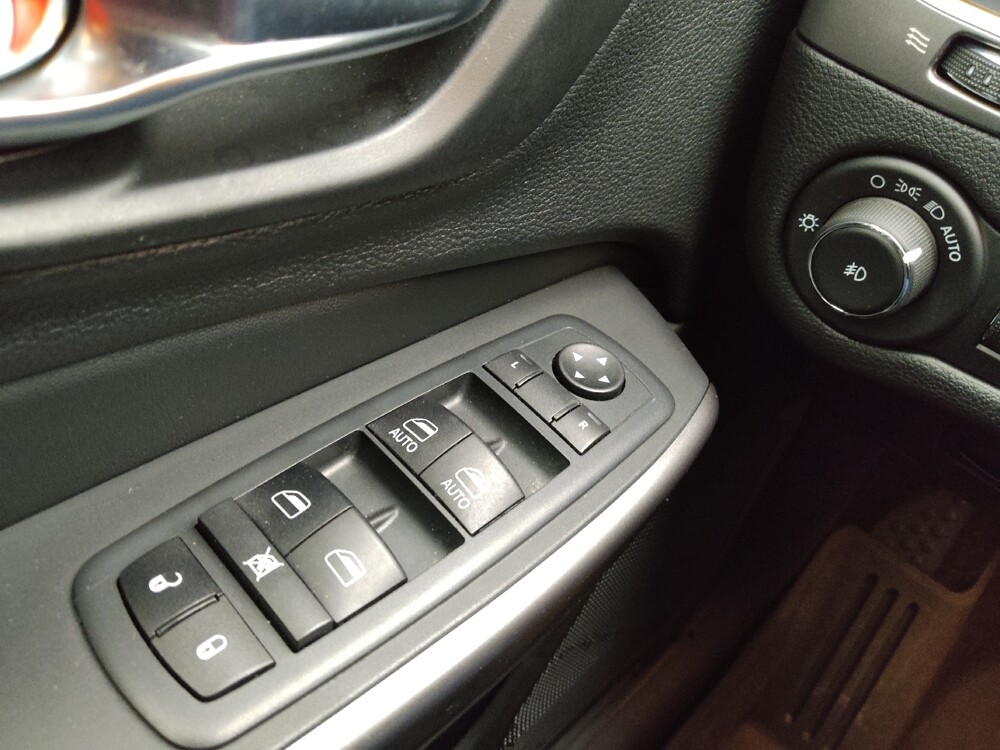 2021 Jeep Cherokee in Topeka, KS 66611 - 18134258 27