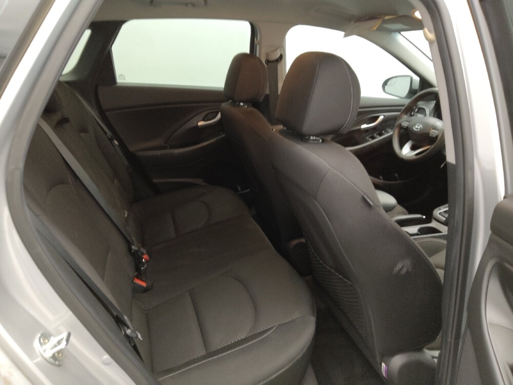 2020 Hyundai Elantra in Gladstone, MO 64118 - 18134261 19