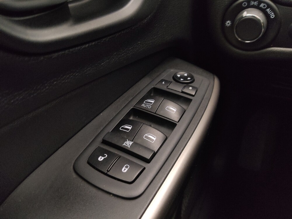 2020 Jeep Cherokee in Gladstone, MO 64118 - 18134264 27