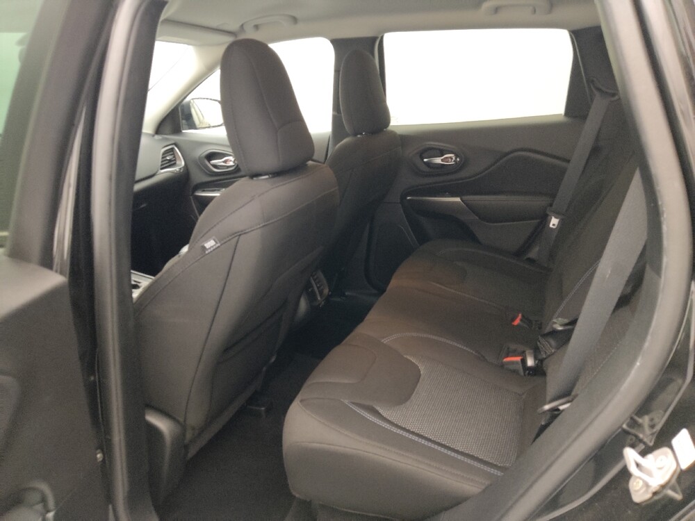 2020 Jeep Cherokee in Gladstone, MO 64118 - 18134264 18