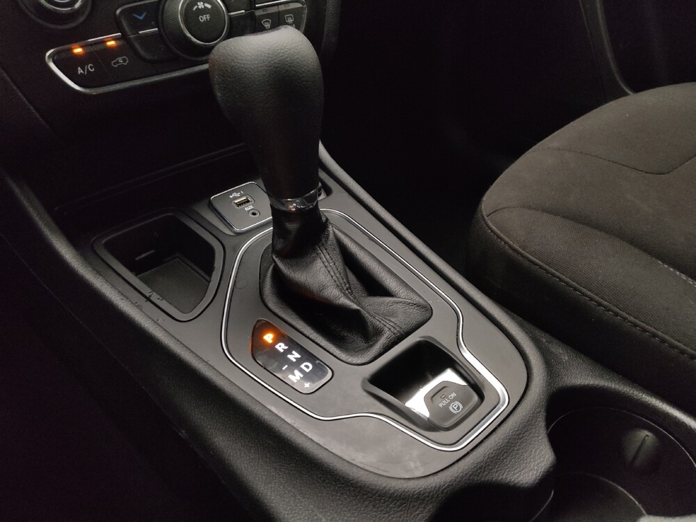 2020 Jeep Cherokee in Gladstone, MO 64118 - 18134264 26