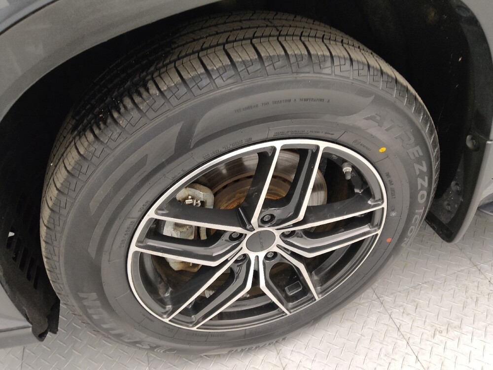 2020 Toyota Highlander in St. Louis, MO 63136 - 18134265 31