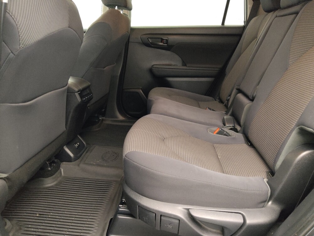 2020 Toyota Highlander in St. Louis, MO 63136 - 18134265 18