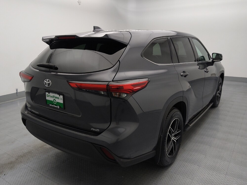 2020 Toyota Highlander in St. Louis, MO 63136 - 18134265 9