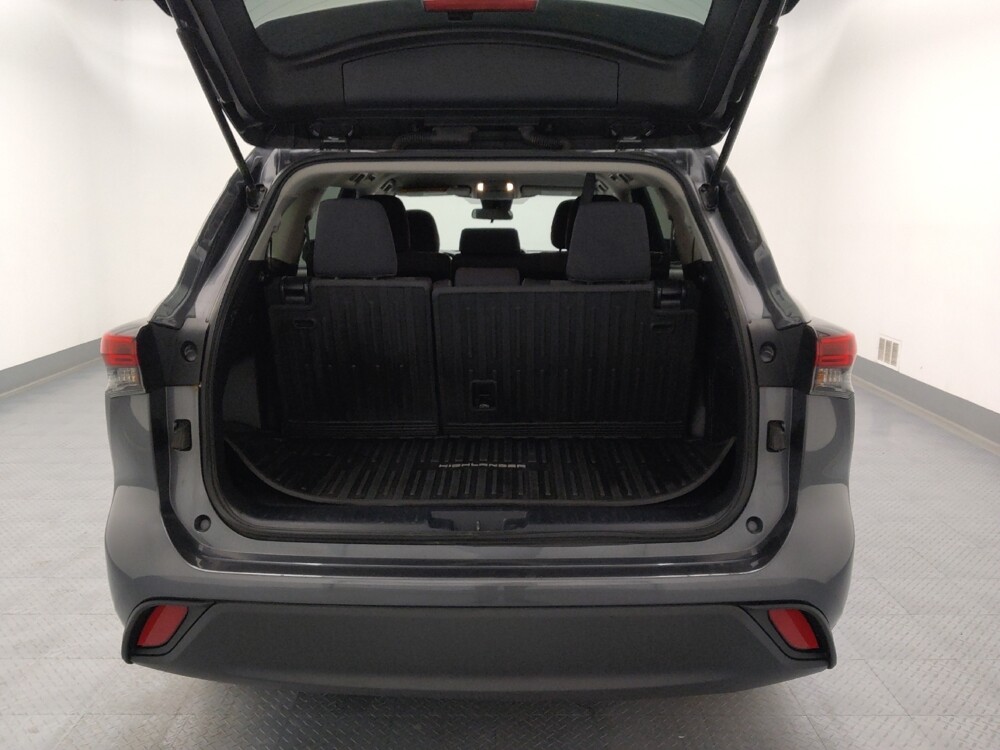 2020 Toyota Highlander in St. Louis, MO 63136 - 18134265 29