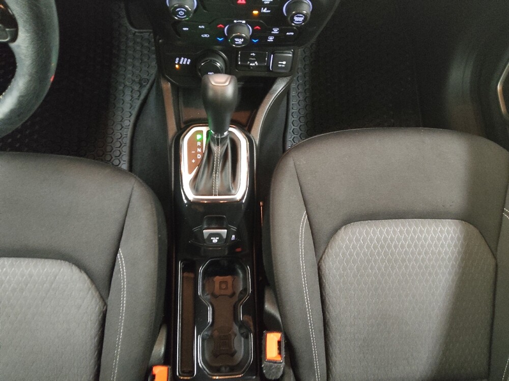 2021 Jeep Renegade in St. Louis, MO 63125 - 18134268 26