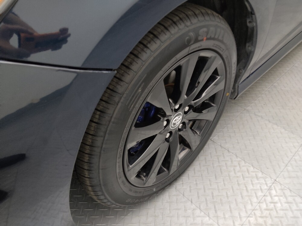 2020 Toyota Camry in Gladstone, MO 64118 - 18134271 31