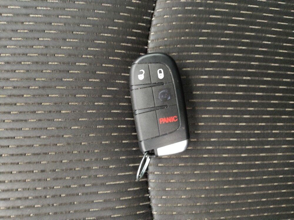 2020 Dodge Journey in Gladstone, MO 64118 - 18134273 32