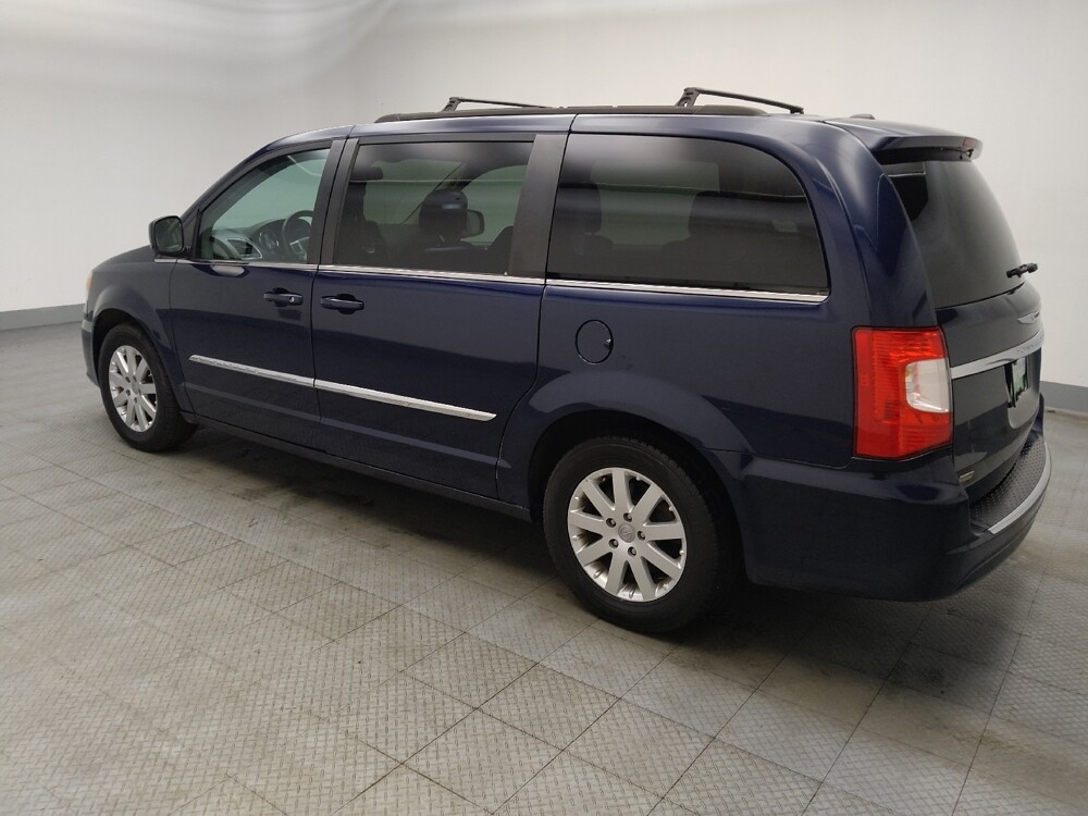 2016 Chrysler Town & Country in Lombard, IL 60148 - 18134275 3