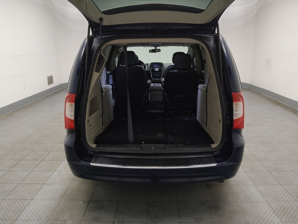 2016 Chrysler Town & Country in Lombard, IL 60148 - 18134275 29