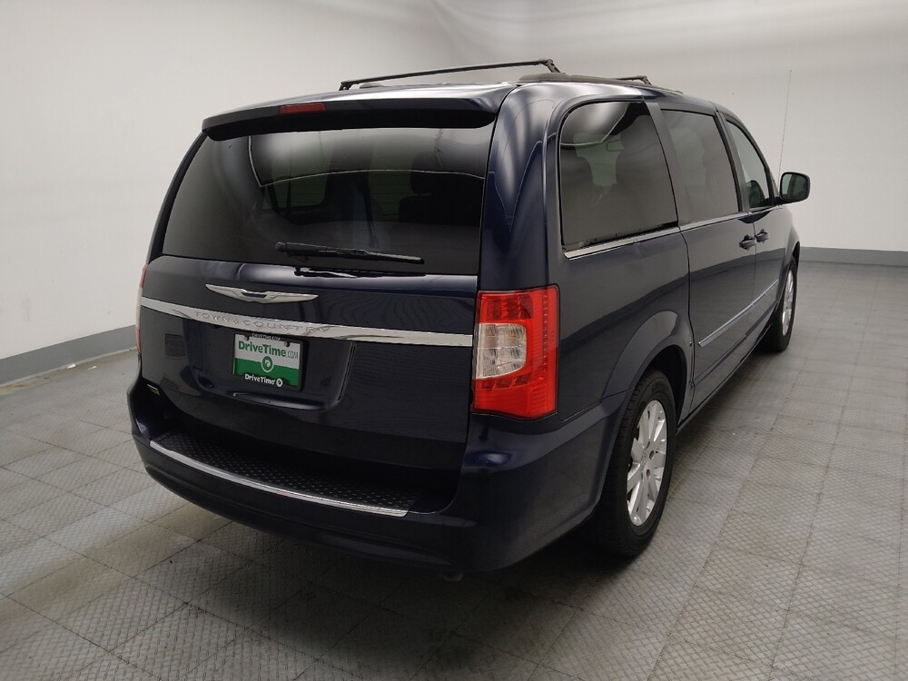 2016 Chrysler Town & Country in Lombard, IL 60148 - 18134275 9