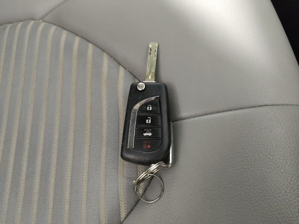 2020 Toyota Camry in Midlothian, IL 60445 - 18134278 32