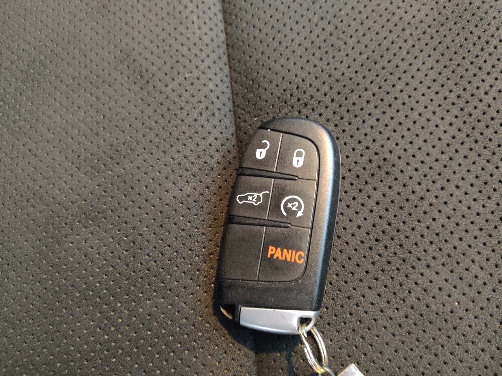 2022 Jeep Grand Cherokee in Des Moines, IA 50310 - 18134281 32