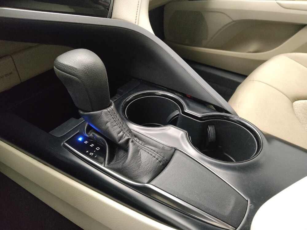 2019 Toyota Camry in Lombard, IL 60148 - 18134285 26